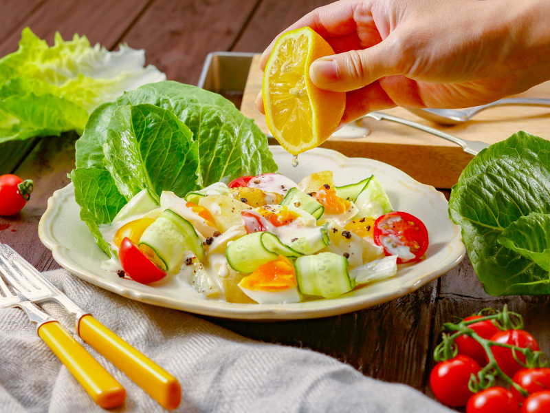 Emulsified salad dressings with stable texture, uniform dispersion, and reduced phase separation.